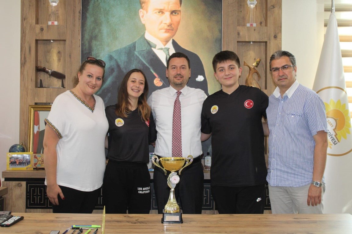 Havsa Belediyesi Spor Kulübü Halk Oyunları Topluluğumuzdan 1.lik kupası