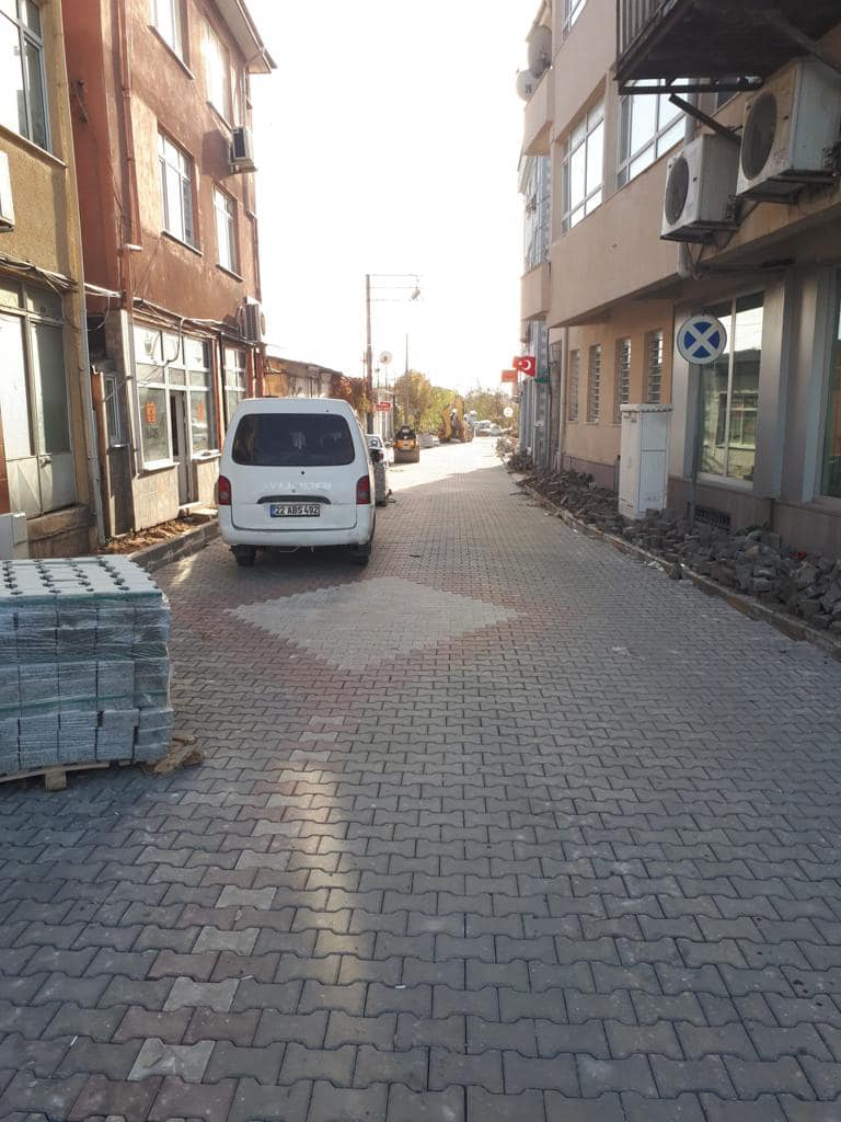 DOĞAL GAZ ŞEBEKEMİZİN GEÇTİĞİ YOLLARI BİR BİR YENİLEMEYE BAŞLADIK 👍🏻👷🏼‍♂️🚜