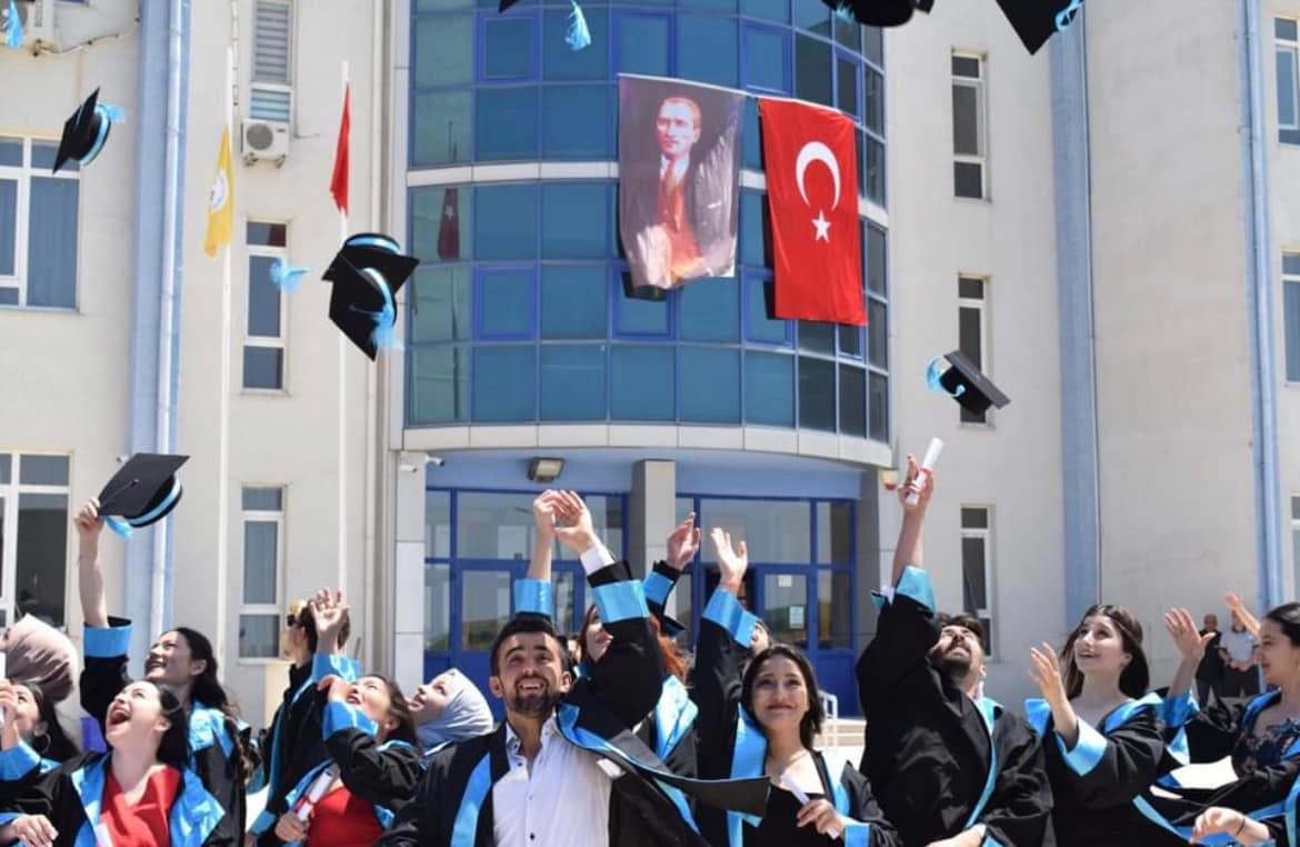 MEZUN OLAN ÖĞRENCİLERİMİZİN ve AİLELERİNİN MUTLULUĞUNA ORTAK OLDUK 👨🏻‍🎓🧑‍🎓🗞
