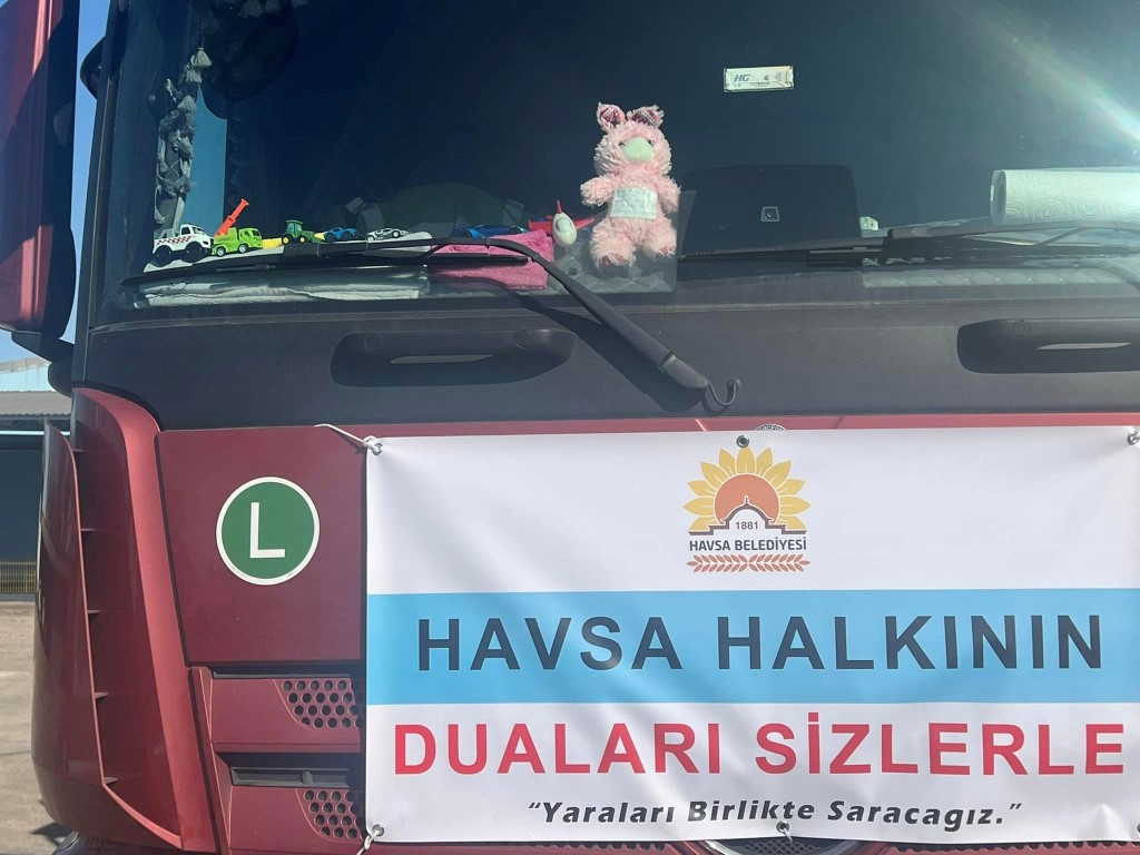 3. YARDIM TIR’IMIZI DA DUALARIMIZLA KAHRAMANMARAŞ’A YOLA ÇIKARDIK