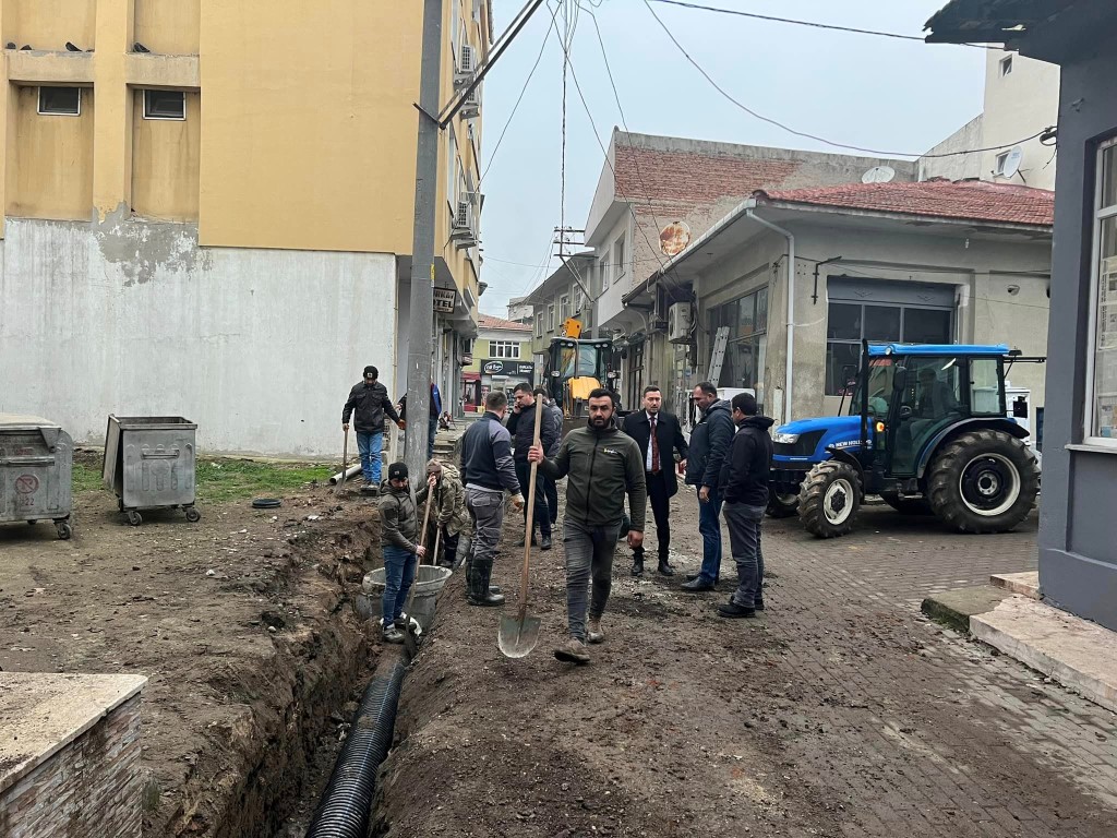4 SOKAĞINDA DAHA ALTYAPI ve ÜSTYAPI YENİLEME ÇALIŞMASINA BAŞLADIK 🧱⛏️🛠️