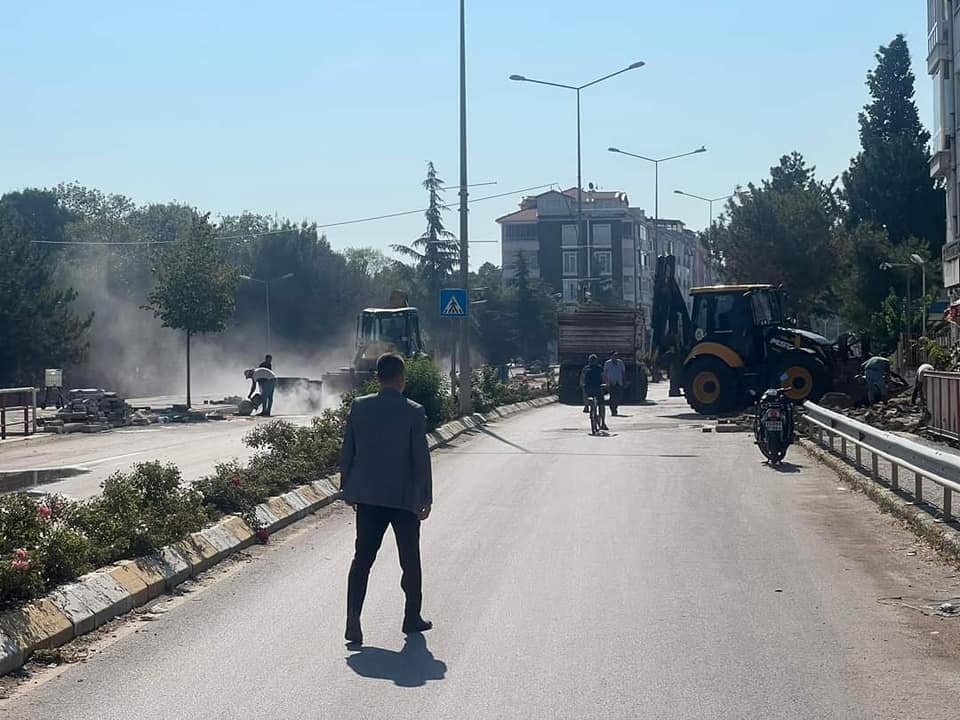 Pazartesi mesaimize yine çok yoğun başladık. ⛏  🧱 🚜