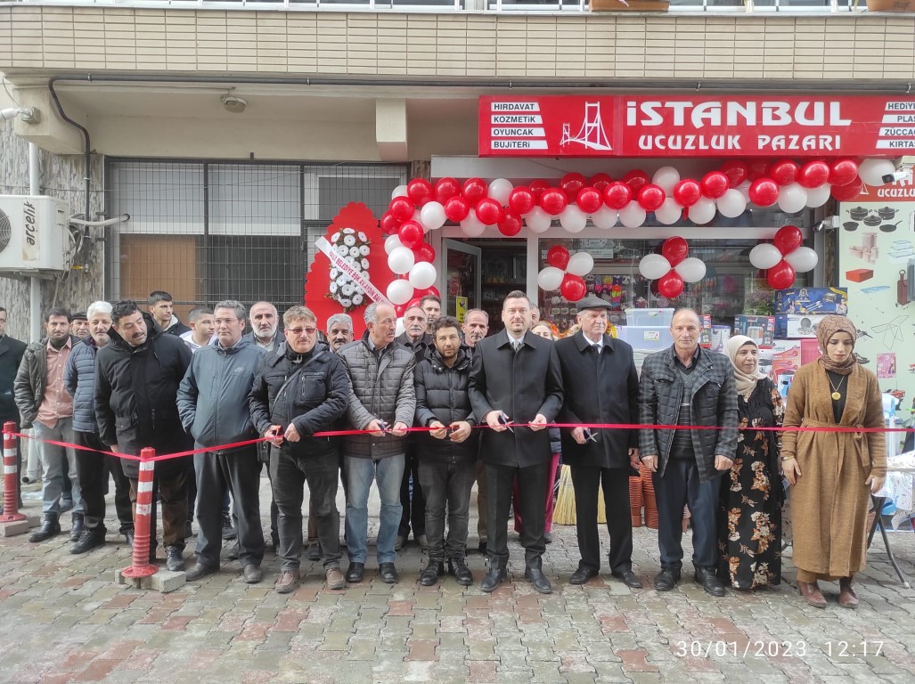İSTANBUL UCUZLUK PAZARI AÇILDI