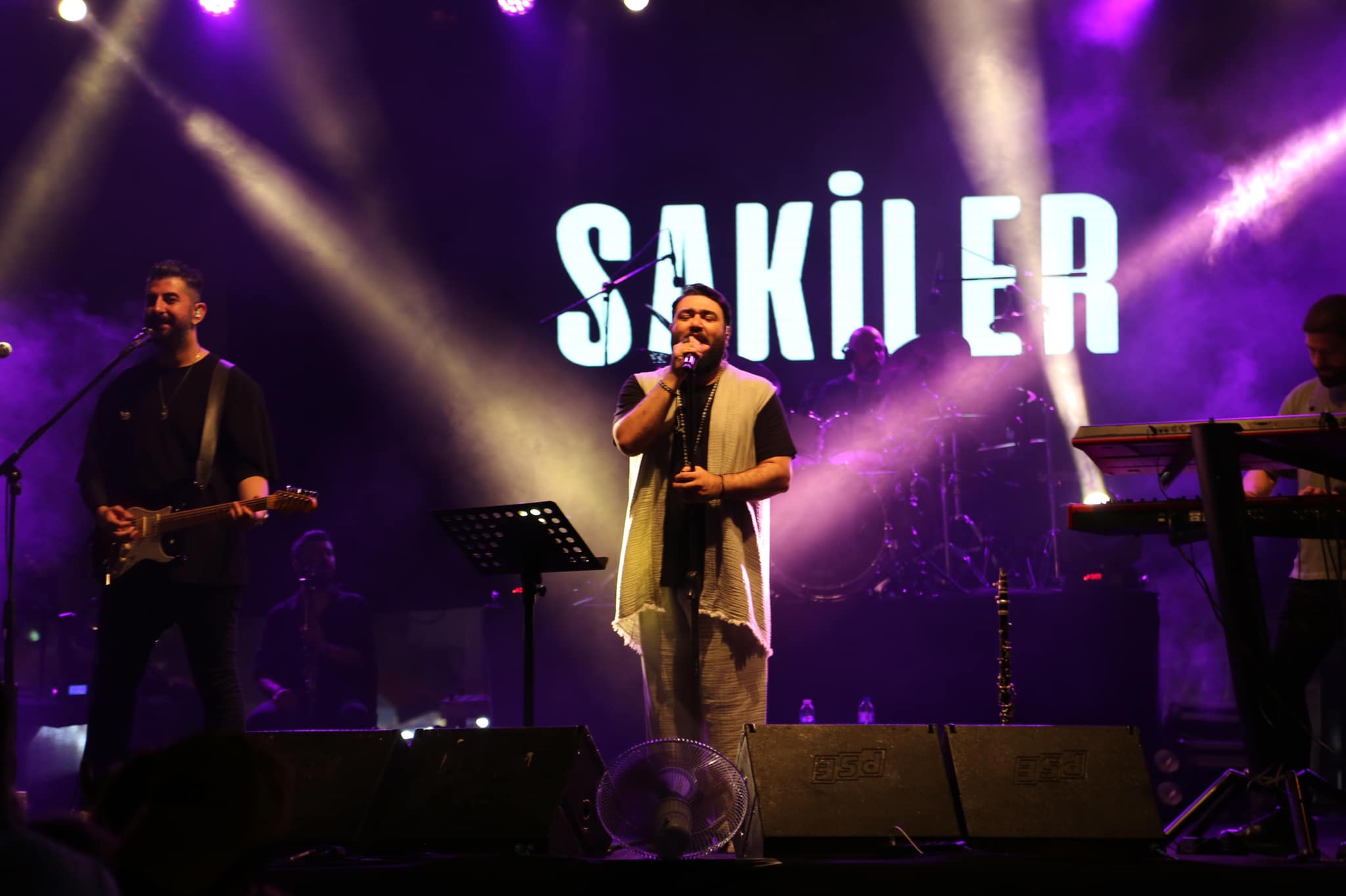 SAKİLER 