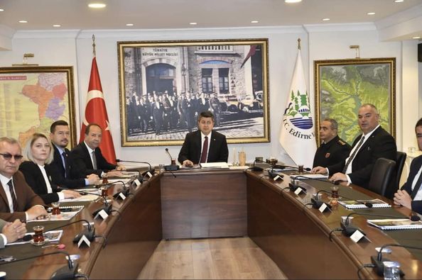 EDİRNE VALİMİZ BAŞKANLIĞINDA  SOKAK HAYVANLARIMIZIN KORUNMASI KONUSUNDA ORTAK TAVIR ALACAĞIZ