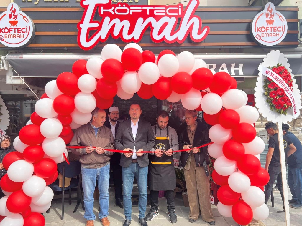 YILLARIN LEZZETİ YENİ YERİNDE  “KÖFTECİ EMRAH” 🍔🌮🧆