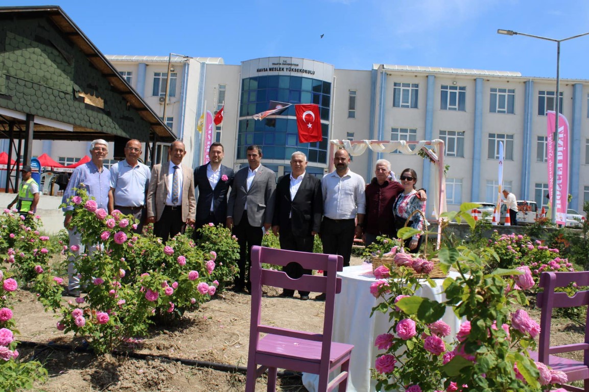 GÜL BAHÇEMİZ HAVSAYA  ÇOK YAKIŞTI 🌷📸💕