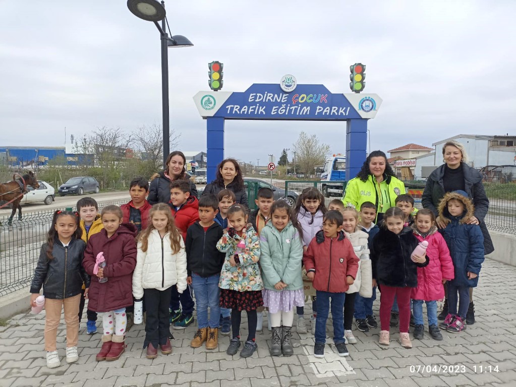 images/03ad3bb8-0f72-ca07-c8b0-e7e22b4e1be3.jpg