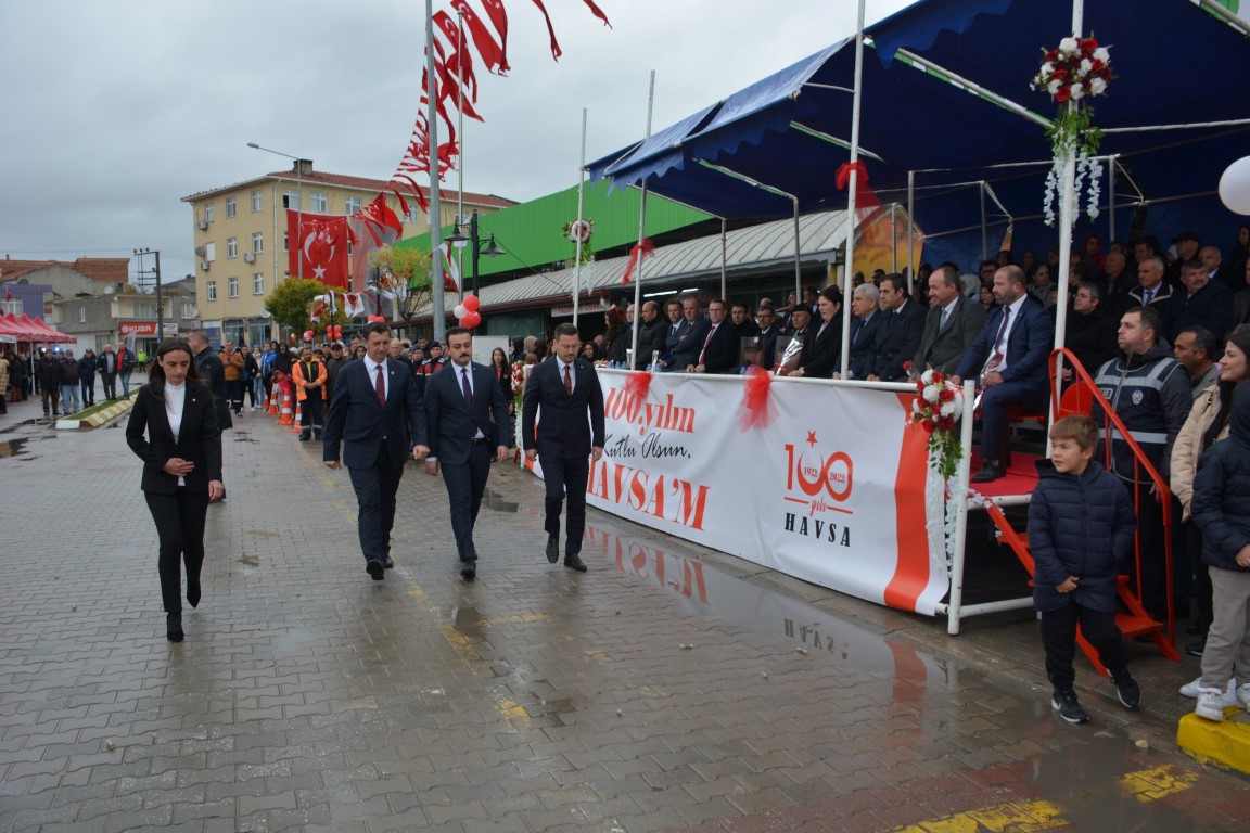 images/28f38f00-54ad-e6aa-0e5c-16a4d377273f.jpg