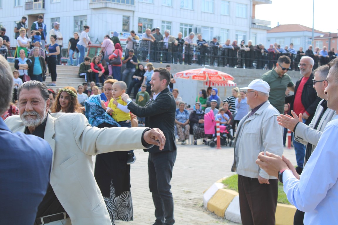 images/4b3fe579-377d-43b2-16b1-75f8d73f5eba.jpg